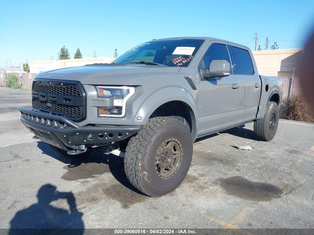Ford F-150 Raptor 2018 1FTFW1RG9JFE48671 Image 2