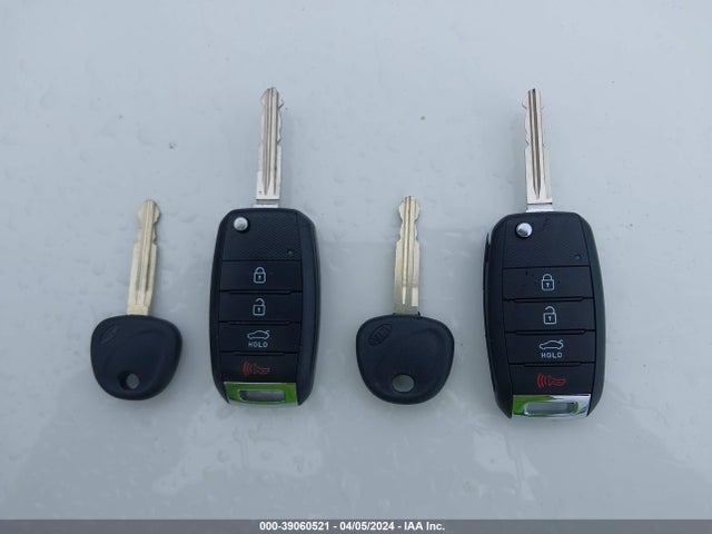 KIA FORTE LX 2017 3KPFK4A79HE038210 Image 11