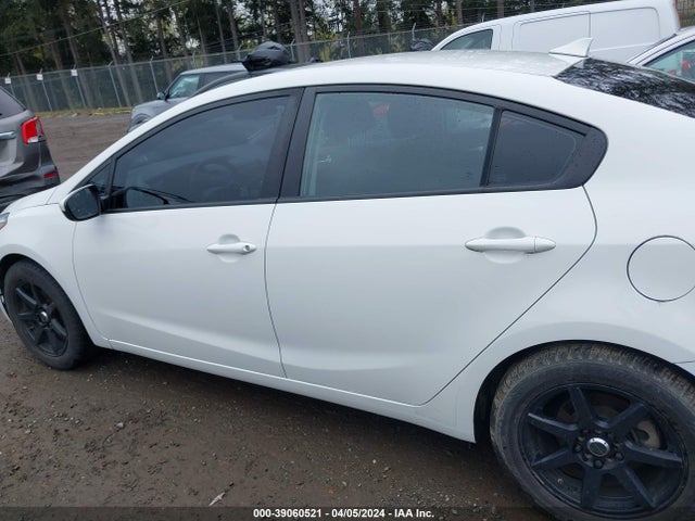 KIA FORTE LX 2017 3KPFK4A79HE038210 Image 27