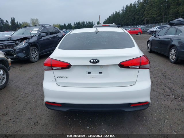 KIA FORTE LX 2017 3KPFK4A79HE038210 Image 16