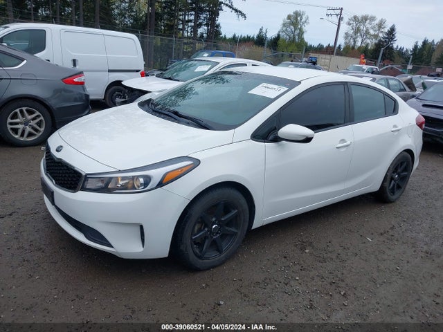 KIA FORTE LX 2017 3KPFK4A79HE038210 Image 2