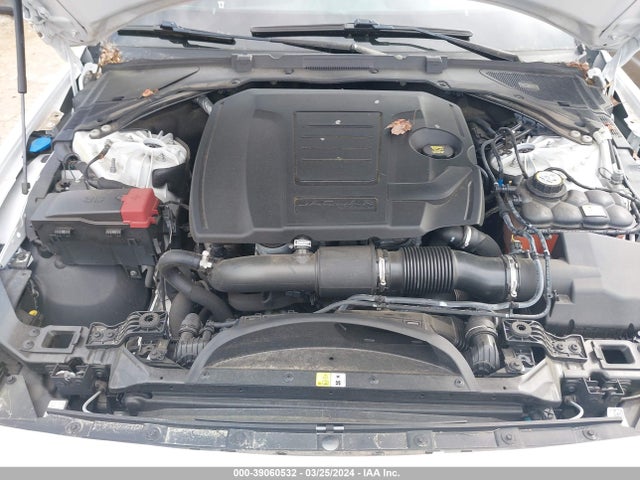 2020 JAGUAR XE SAJAE4FX2LCP62820 Photo 9