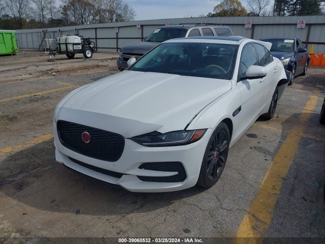 2020 JAGUAR XE SAJAE4FX2LCP62820 Photo 1