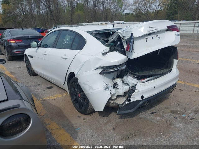 2020 JAGUAR XE SAJAE4FX2LCP62820 Photo 2