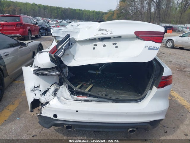 2020 JAGUAR XE SAJAE4FX2LCP62820 Photo 5