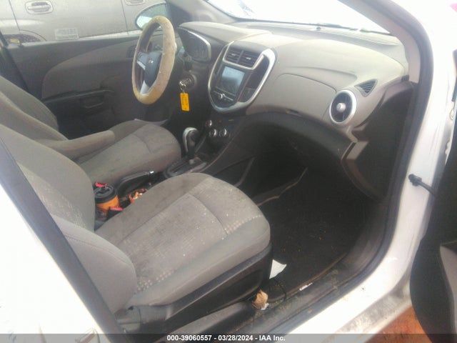 Chevrolet Sonic Lt Auto 2017 1G1JG6SHXH4174161 Image 5
