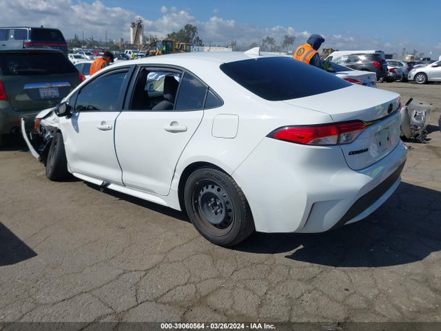 Toyota COROLLA LE 2022 JTDEPMAE8N3033773 Image 3