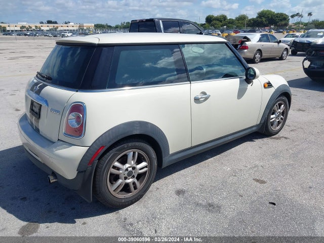 2012 MINI COOPER WMWSU3C51CT540284 Photo 3