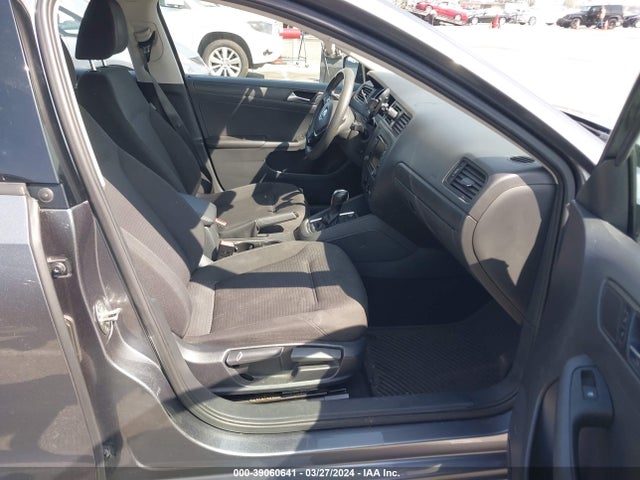 3VW2K7AJ0FM291430 Volkswagen Jetta 2.0l S