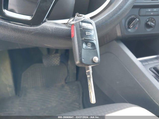 3VW2K7AJ0FM291430 Volkswagen Jetta 2.0l S