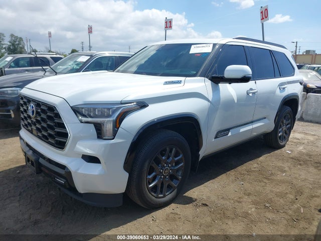 Toyota Sequoia Platinum 2023 7SVAAABA3PX004287 Image 2