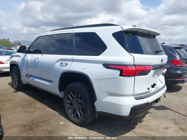 Toyota Sequoia Platinum 2023 7SVAAABA3PX004287 Image 3