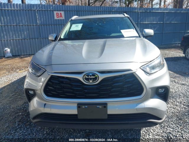 5TDKDRBH3PS019735 Toyota Highlander Xle