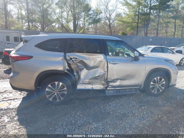 5TDKDRBH3PS019735 Toyota Highlander Xle