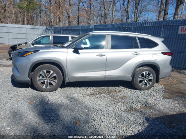5TDKDRBH3PS019735 Toyota Highlander Xle