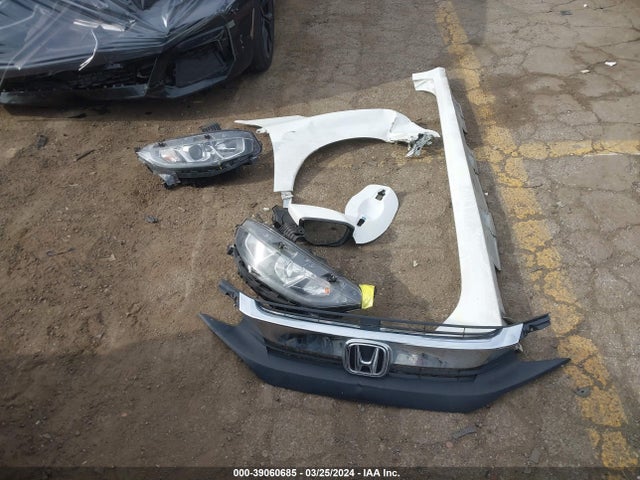 Honda Civic Lx 2018 2HGFC2F58JH608198 Image 12