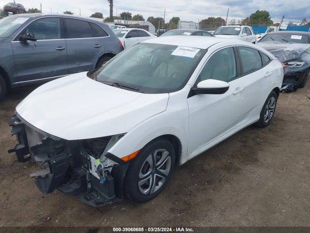 Honda Civic Lx 2018 2HGFC2F58JH608198 Image 2
