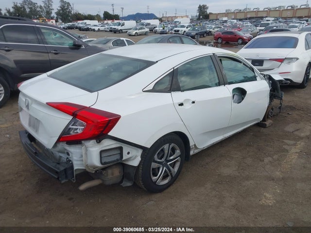 Honda Civic Lx 2018 2HGFC2F58JH608198 Image 4