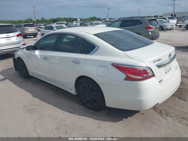 Nissan Altima 2.5 S 2015 1N4AL3AP7FC214182 Image 3