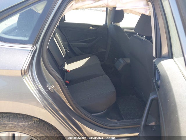 3VWN57BUXKM236880 Volkswagen Jetta 1.4t S