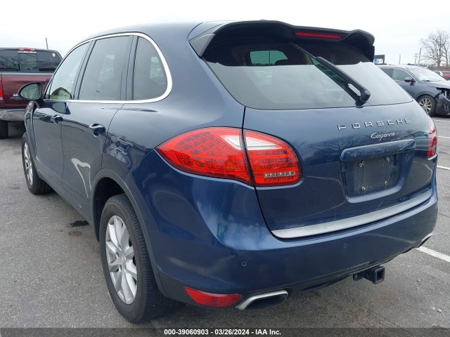2011 PORSCHE CAYENNE WP1AA2A2XBLA07373 Photo 2