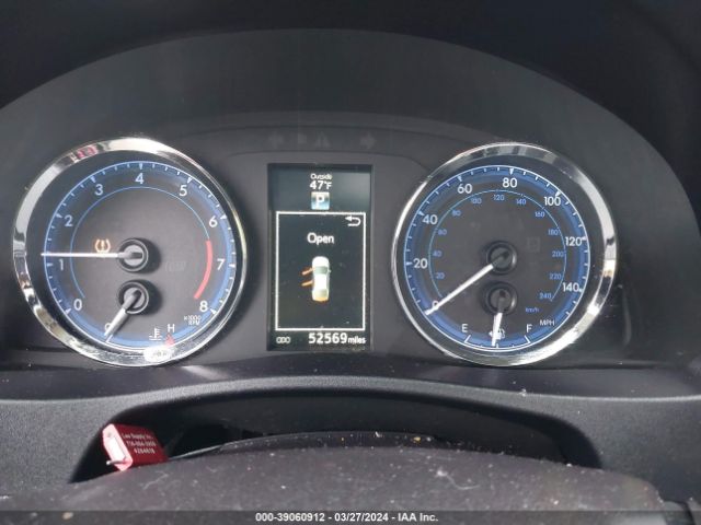 2T1BURHE8KC134703 Toyota COROLLA SE