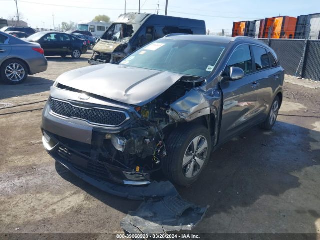 KNDCB3LC6J5123966 KIA NIRO LX