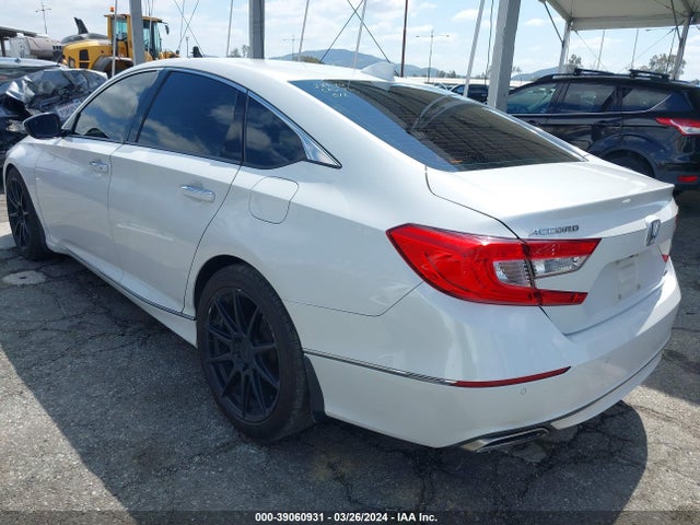 Honda Accord Touring 2018 1HGCV1F91JA128805 Image 3