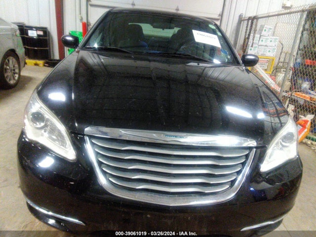 1C3CCBBG6EN183963 Chrysler 200 Touring