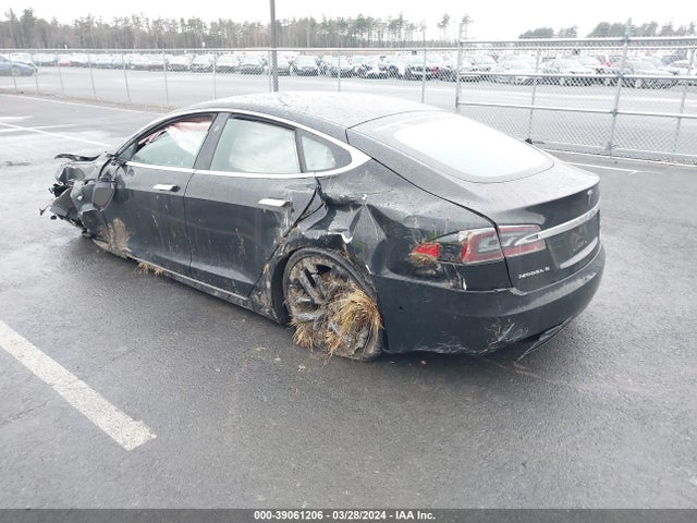 2018 TESLA MODEL S 5YJSA1E2XJF234249 Photo 2