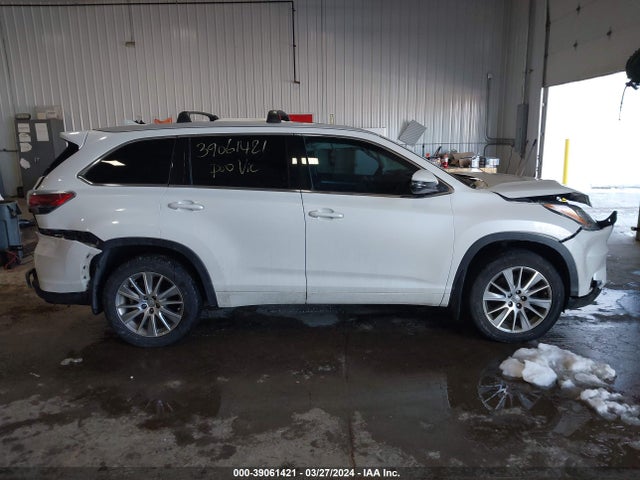 Toyota Highlander Xle V6 2015 5TDJKRFH3FS214941 Image 13