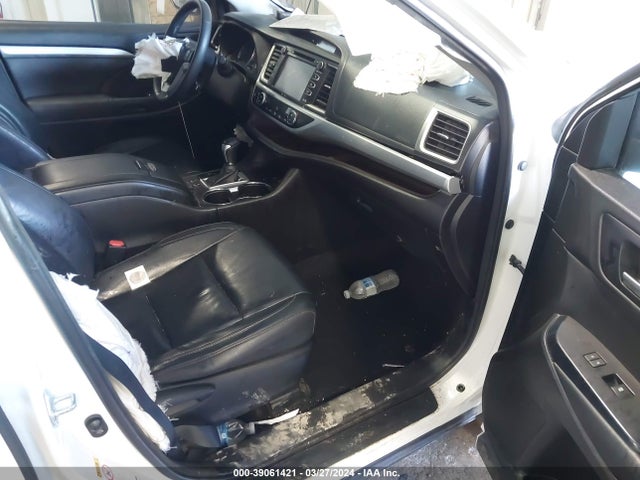 Toyota Highlander Xle V6 2015 5TDJKRFH3FS214941 Image 5