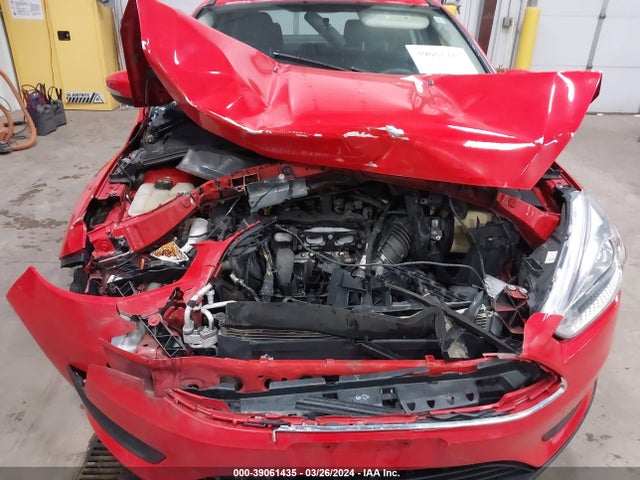 Ford FOCUS SE 2017 1FADP3F26HL330460 Image 6