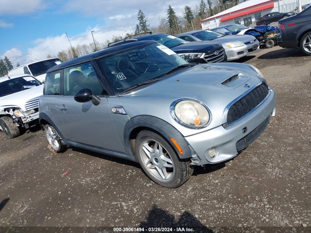 2007 MINI COOPER S WMWMF73527TT85387 Photo 0