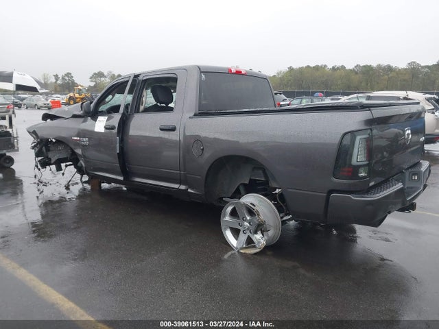 RAM 1500 Express  4x4 5'7 Box 2017 3C6RR7KT1HG796169 Image 3