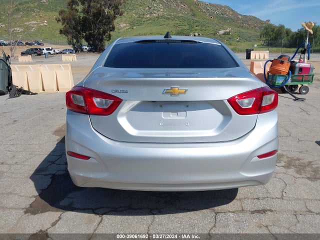Chevrolet Cruze Ls Auto 2018 1G1BC5SM4J7200538 Image 16