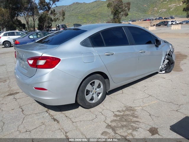 Chevrolet Cruze Ls Auto 2018 1G1BC5SM4J7200538 Image 4