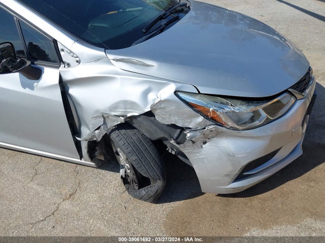 Chevrolet Cruze Ls Auto 2018 1G1BC5SM4J7200538 Image 6