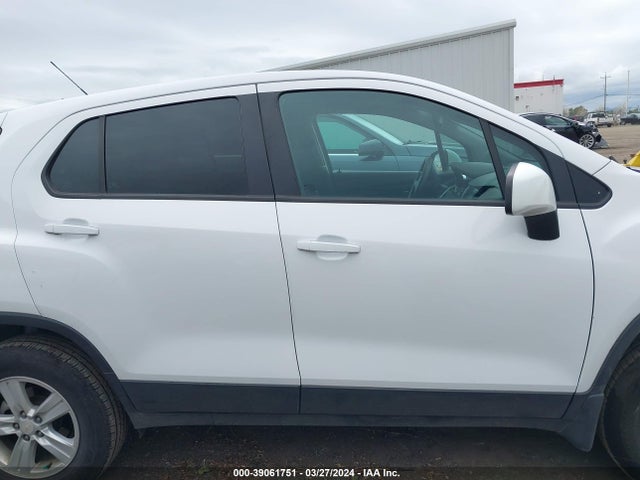 Chevrolet TRAX LS 2018 3GNCJNSB9JL373166 Image 14
