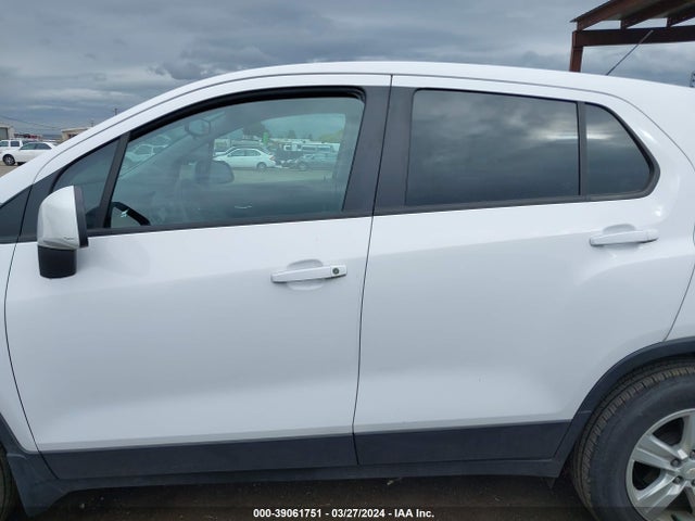 Chevrolet TRAX LS 2018 3GNCJNSB9JL373166 Image 15
