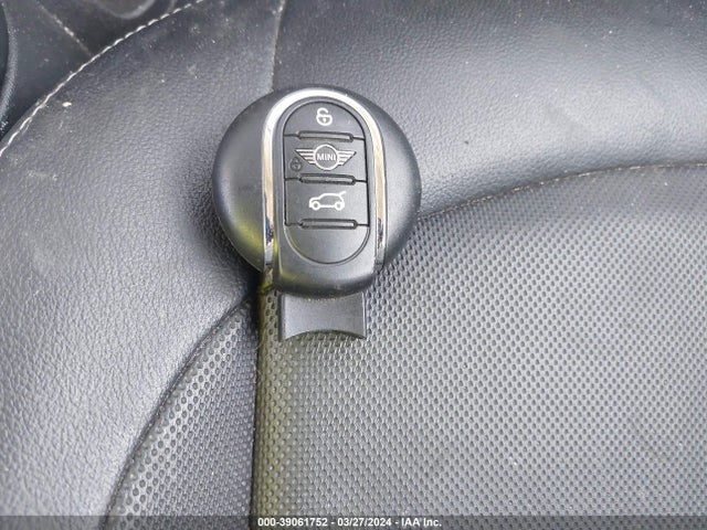 2016 MINI HARDTOP WMWXP5C56GT739393 Photo 10