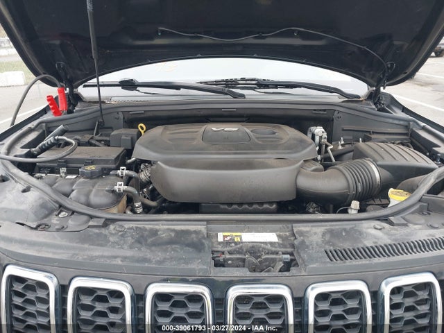 1C4RJFAG6JC147961 Jeep Grand Cherokee Laredo E 4x4