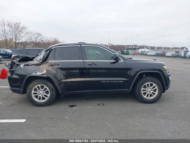 1C4RJFAG6JC147961 Jeep Grand Cherokee Laredo E 4x4