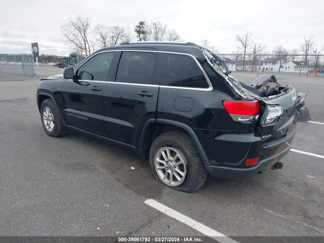 1C4RJFAG6JC147961 Jeep Grand Cherokee Laredo E 4x4