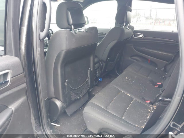 1C4RJFAG6JC147961 Jeep Grand Cherokee Laredo E 4x4