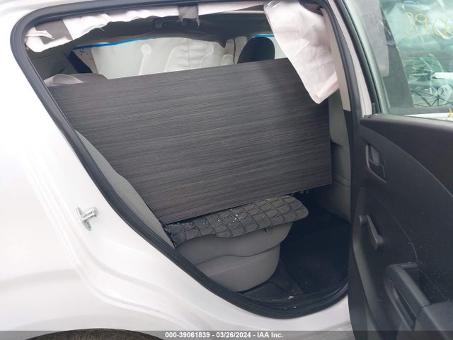 Chevrolet Sonic Lt Auto 2017 1G1JG6SHXH4168750 Image 8