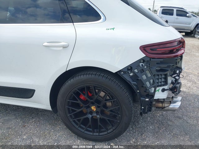 Porsche Macan Gts 2018 WP1AG2A59JLB64898 Image 20