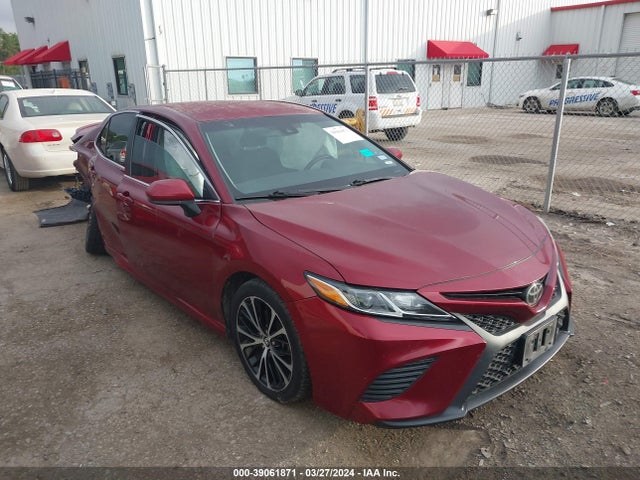Toyota CAMRY SE 2018 4T1B11HK3JU678099 main image