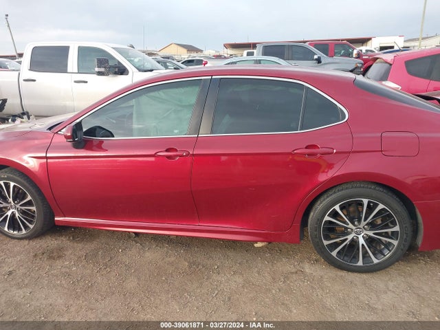 Toyota CAMRY SE 2018 4T1B11HK3JU678099 Image 14