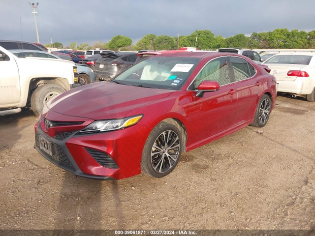 Toyota CAMRY SE 2018 4T1B11HK3JU678099 Image 2